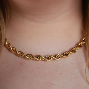 Julia Rope Chain Necklace