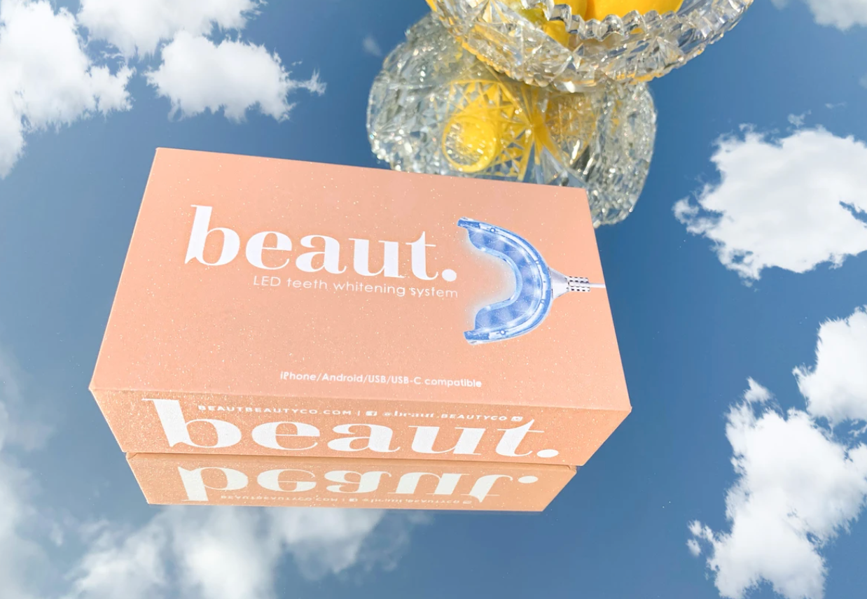 Peachy Kleen Kit beaut Brand LED Teeth Whitening Kit