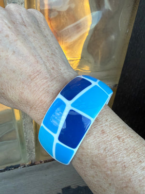 Tall Task Oversized Giraffe Bangle