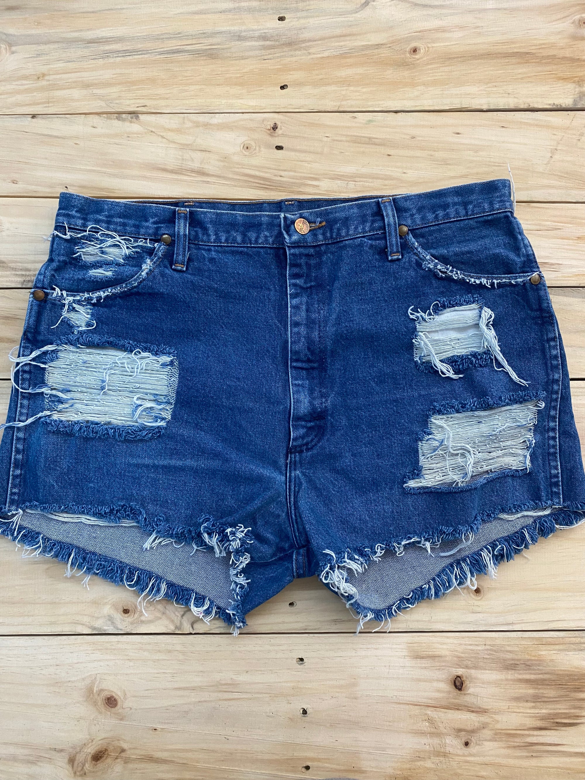 Vintage Wrangler Dark Wash Reworked Shorts ~ Size 32/34 ~ Queen Bee’s Closet #1159