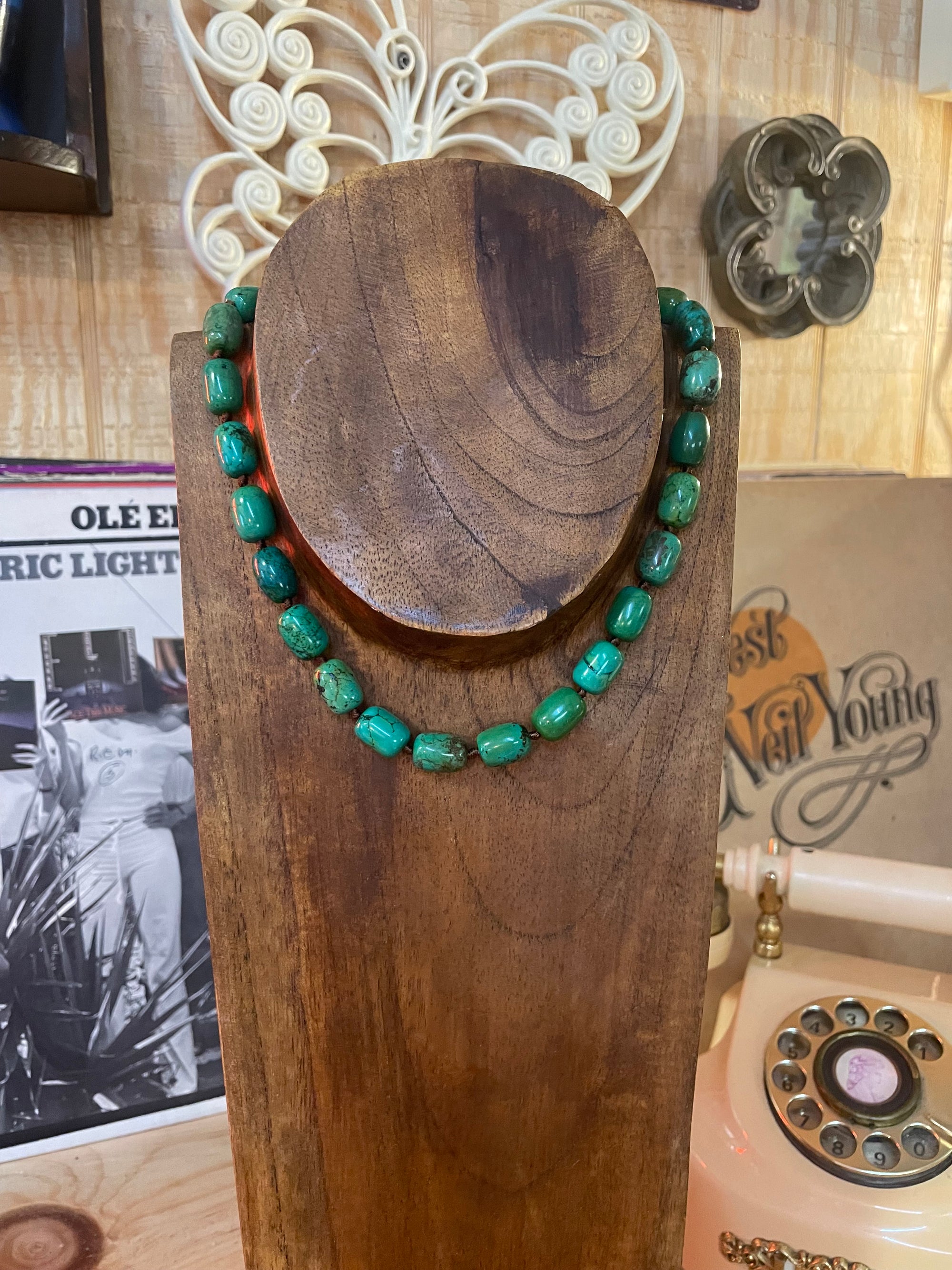 Hill Side Green Turquoise Necklace