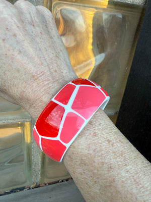 Tall Task Oversized Giraffe Bangle