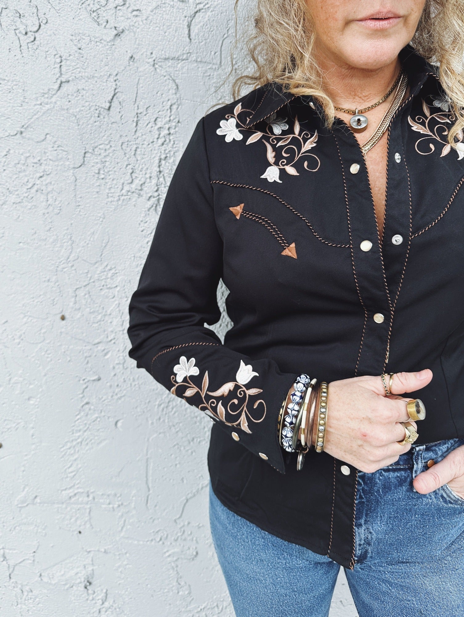 Deeper Than The Holler Embroidered Floral Pearl Snap Button Up Blouse (DS)