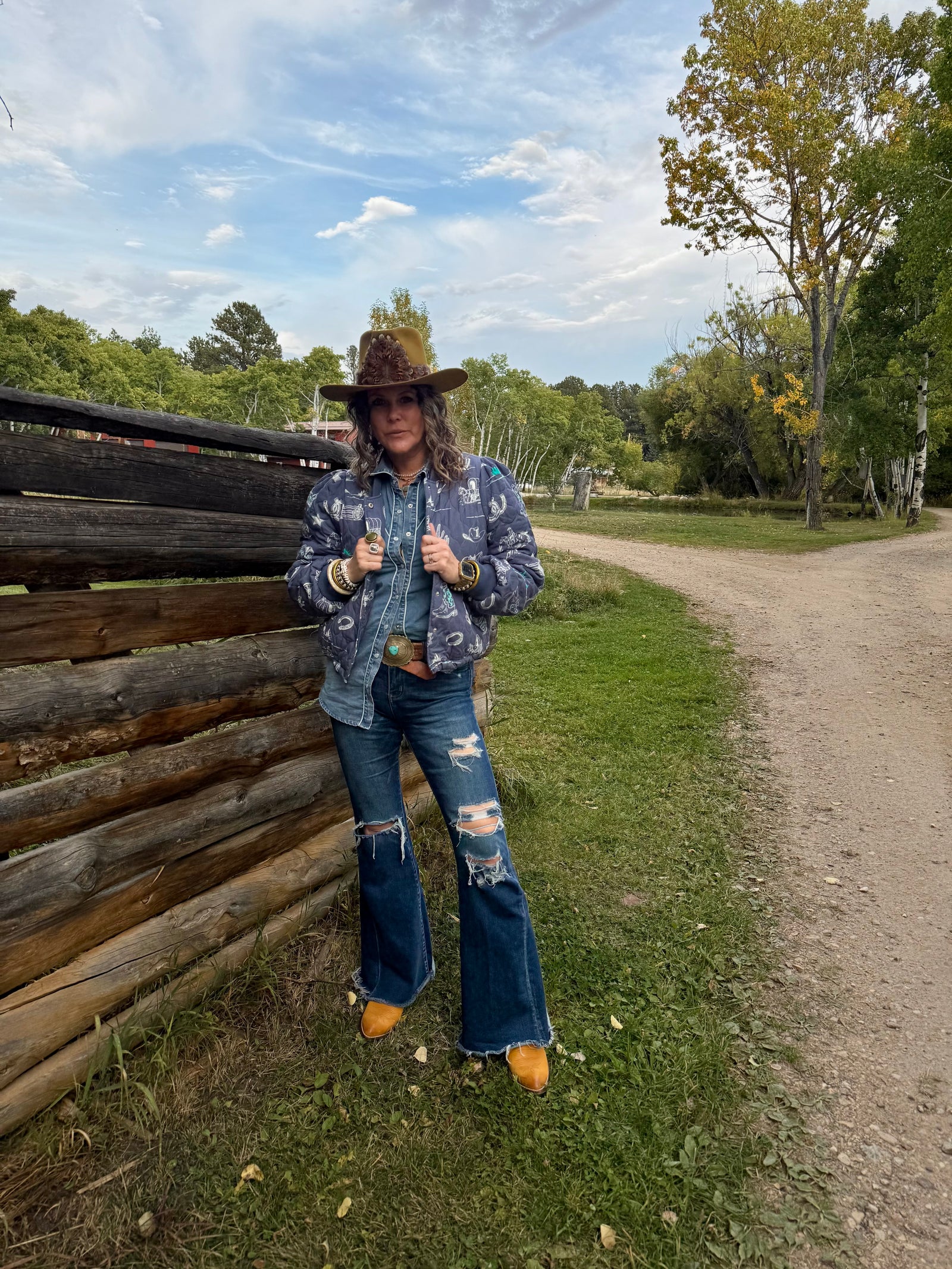 Rumors Distressed High Rise Super Flare W/ Twist Front Seam