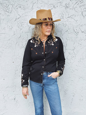 Deeper Than The Holler Embroidered Floral Pearl Snap Button Up Blouse