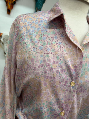 The Wilroy Traveller Vintage Floral Button Up Blouse