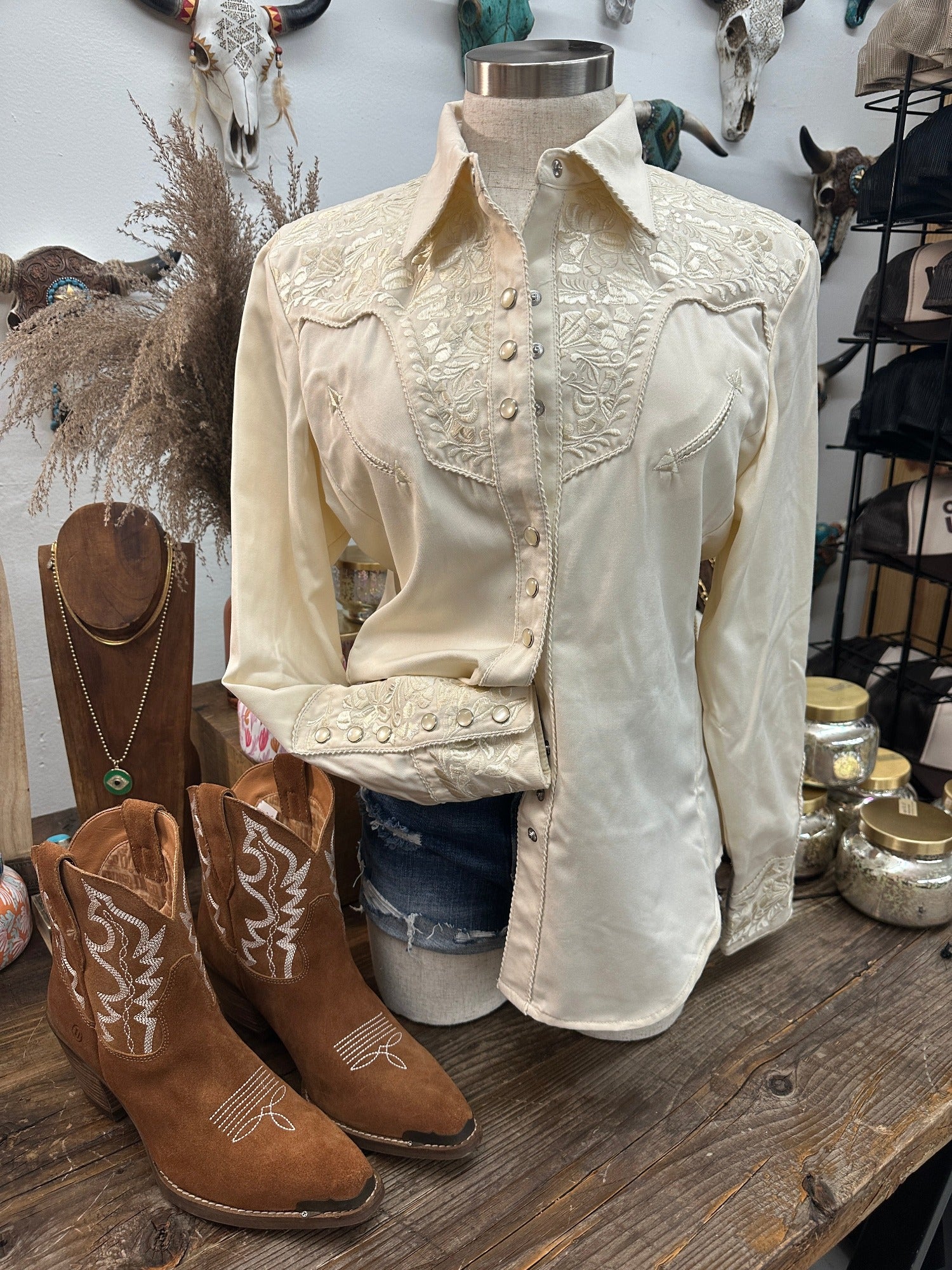 Sweet Freedom Embroidered Floral Pearl Snap Button Up Blouse (DS)