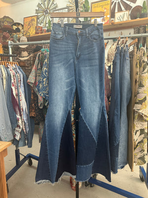 Lucky Brand Dark Wash Jean ~ Size 12 ~ Queen Bee's Closet #534 - Lil Bee's  Bohemian
