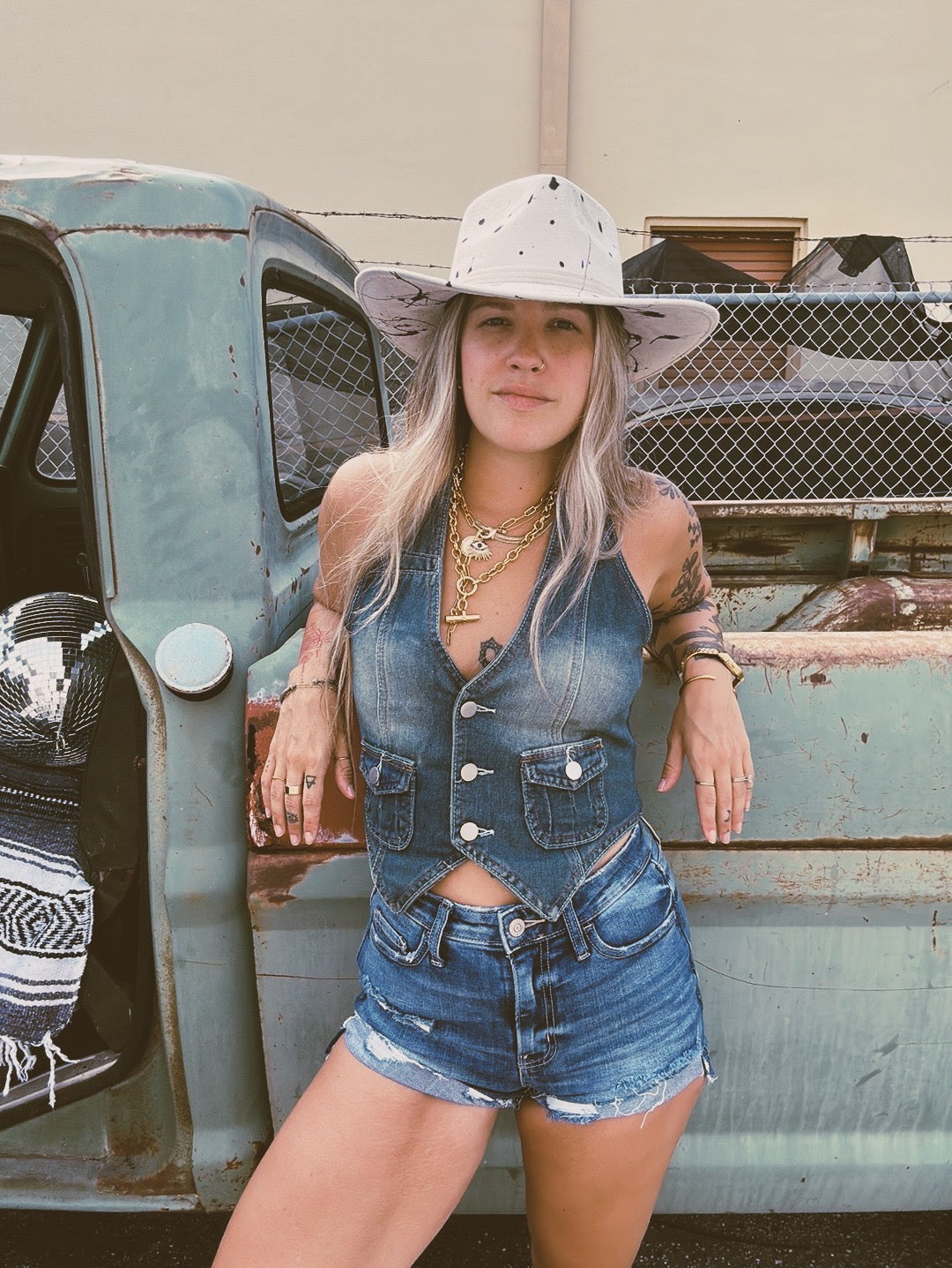 Smoky Bars & Steel Guitars Snap Back Trucker Hats - Lil Bee's Bohemian