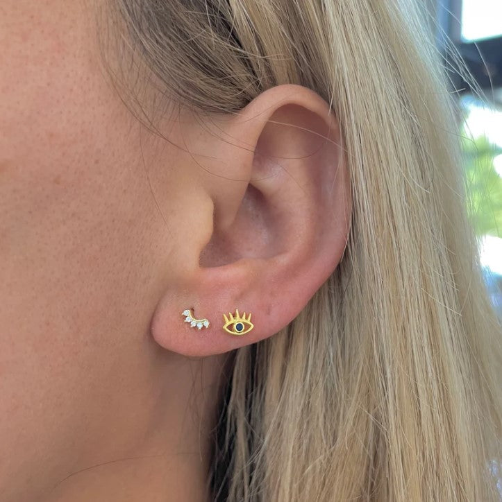 Wink Gold Stud Earrings