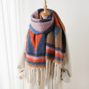 Country Commuter Triangle Fringe Winter Scarf