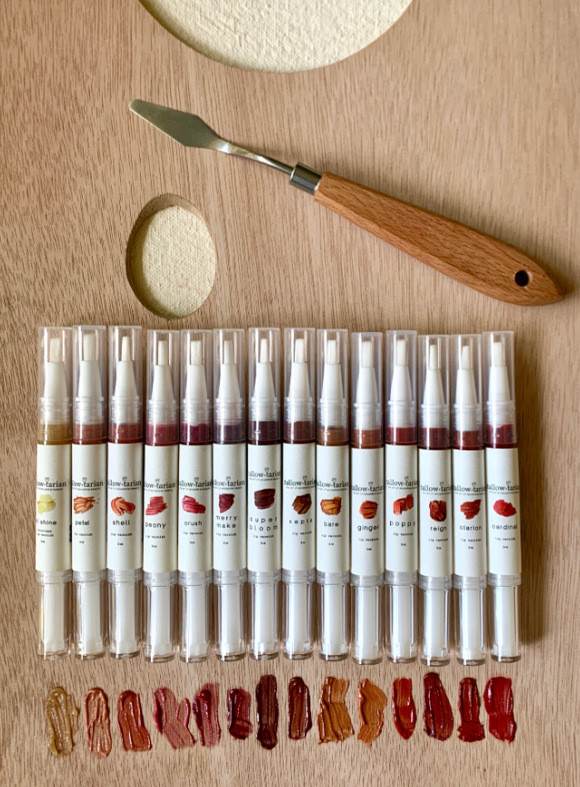Tallow Tarian - The Manifold Lip Varnish/Brush