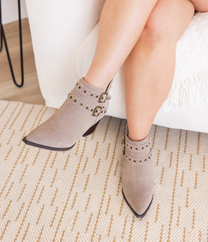 Elsa Leather Ankle Boot in Taupe ( DS) NM