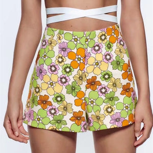 Block Party Floral Retro Print Pleated Shorts