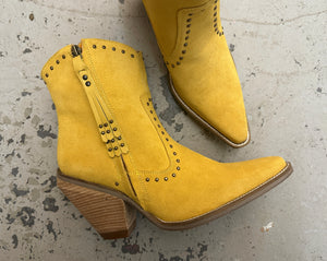 Classy N' Sassy Studded Yellow Suede Booties (DS)