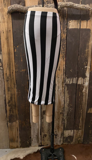 Striped Black & White Pencil Skirt ~ Size S  ~ Queen Bee’s Closet #649