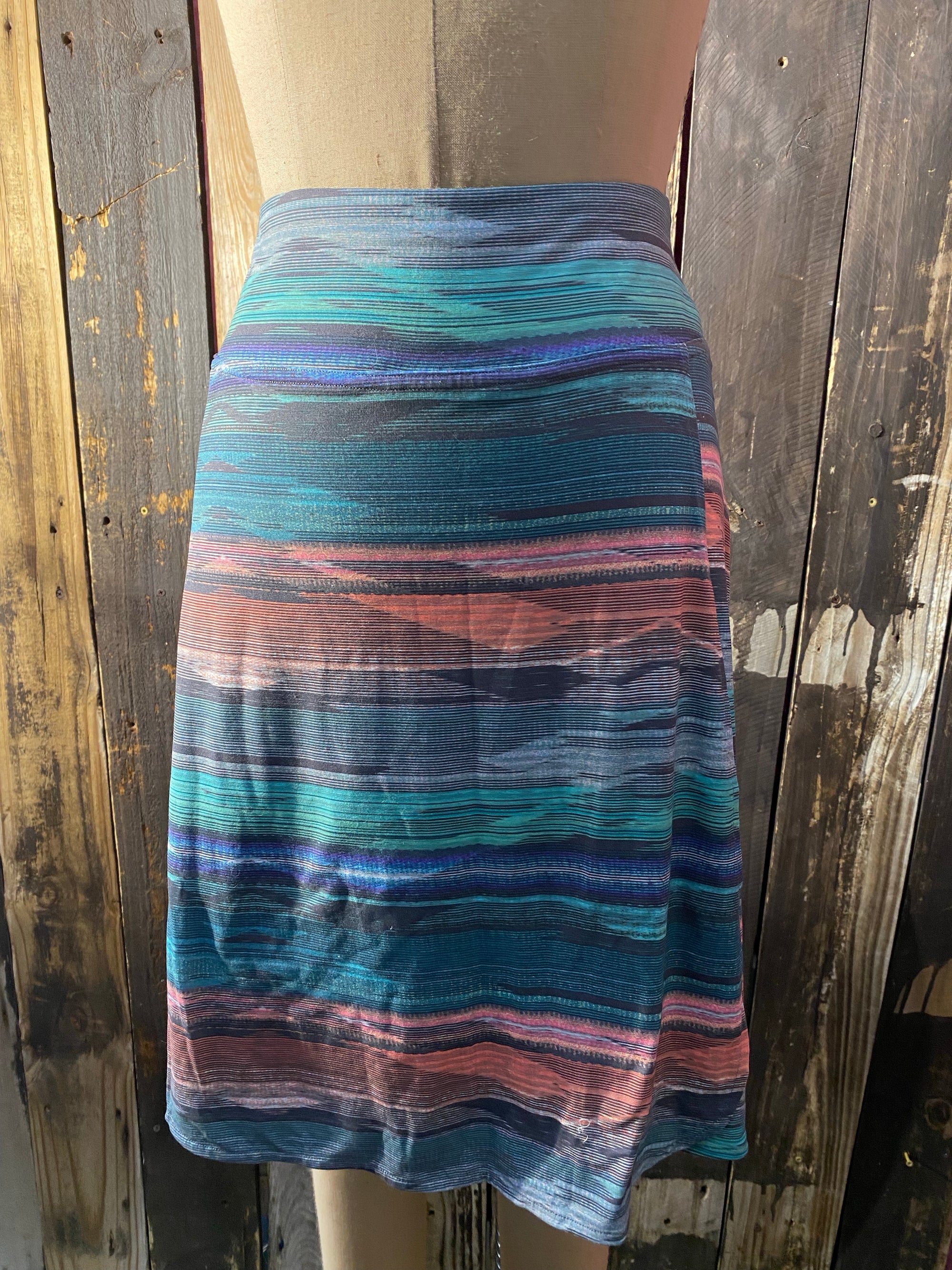 Multicolor Stripes Activewear Skirt ~ Size L ~ Queen Bee’s Closet #398