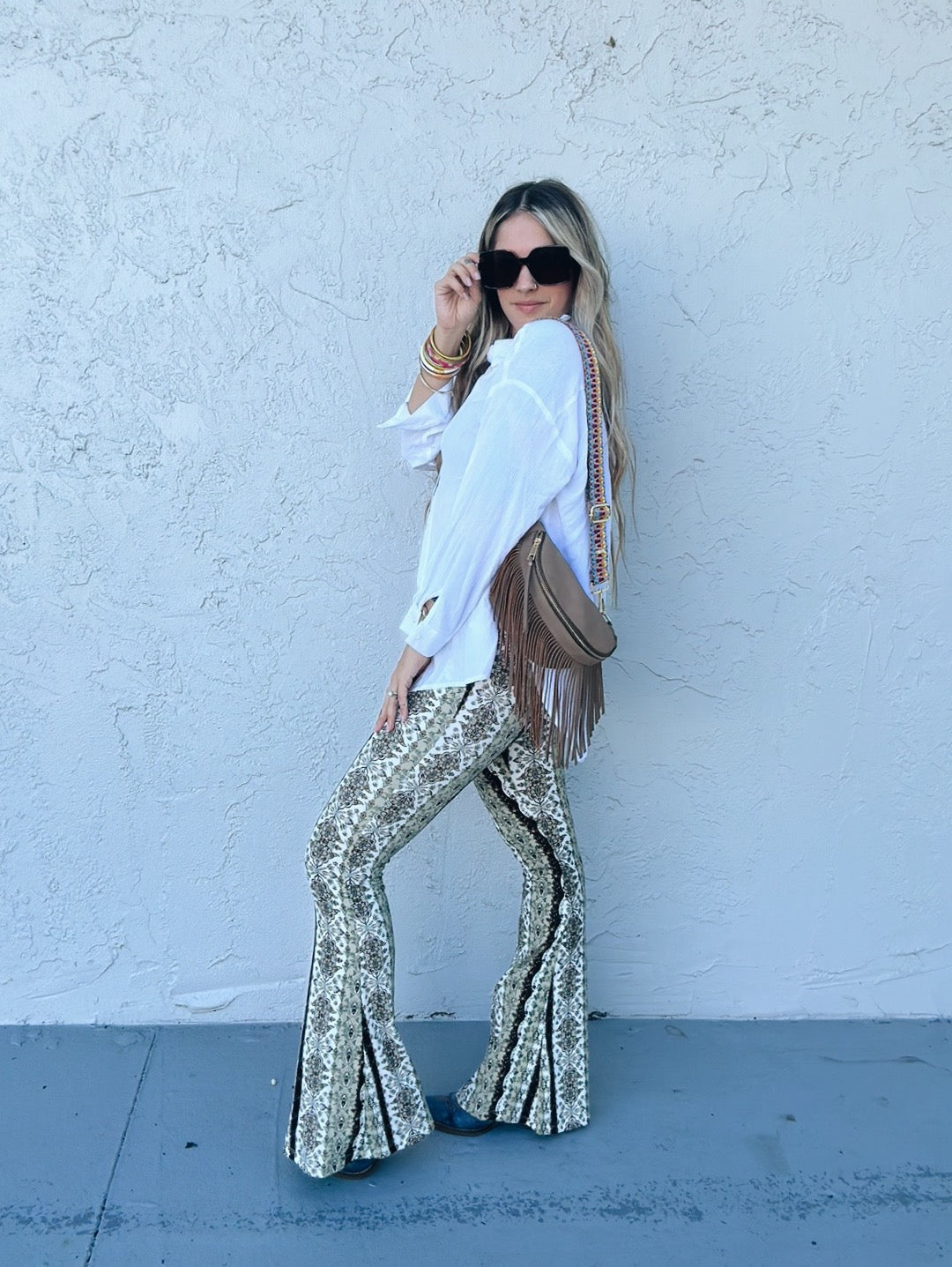 Stylish Green Floral Flare Pants for a Boho-Chic Look