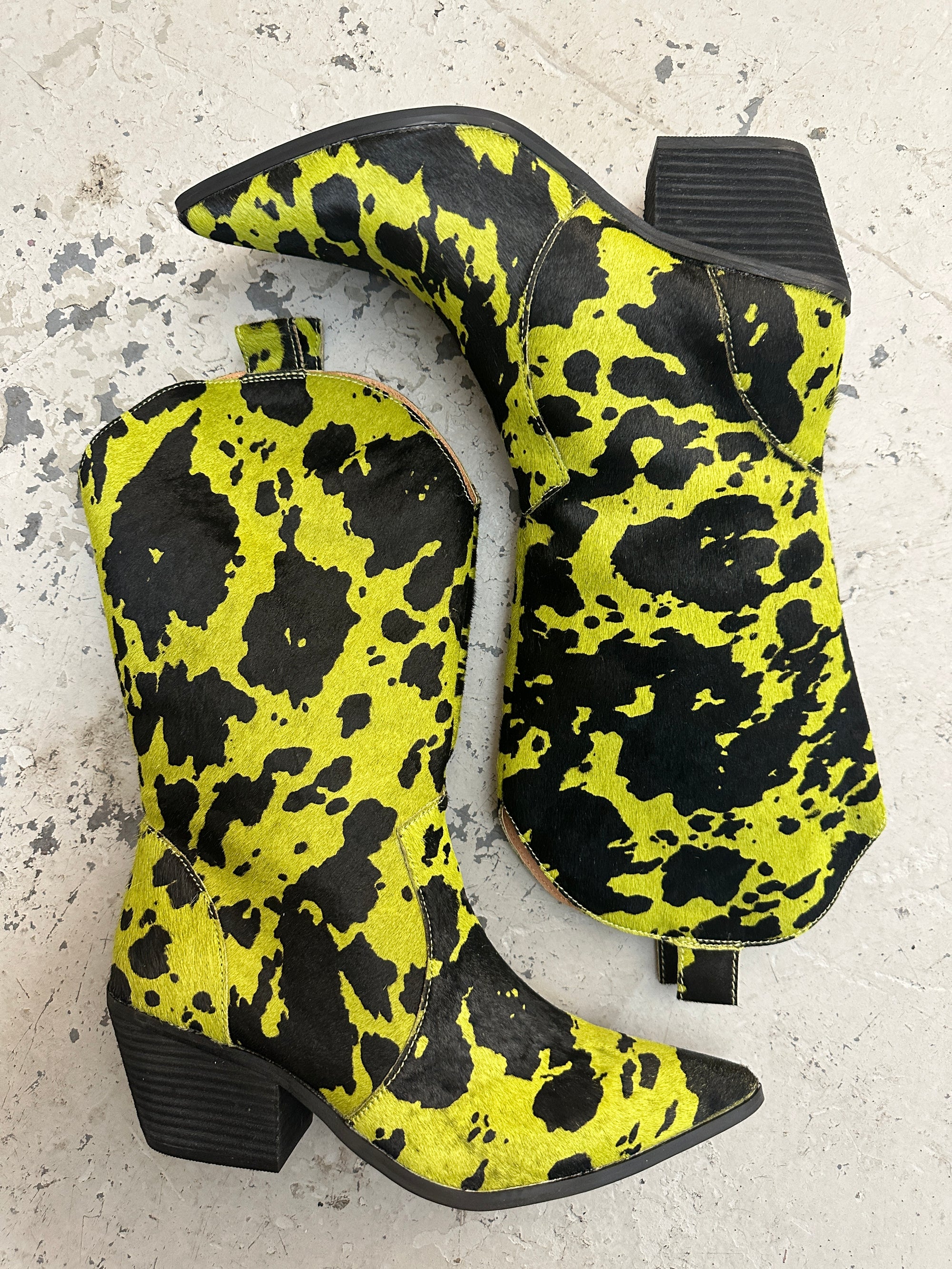 Live A Little Hot Lime Green & Black Cow Puncher Print Hair On Hide Boots (DS) DP
