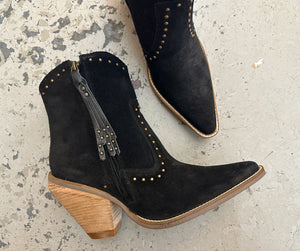 Classy N' Sassy Studded Black Suede Booties (DS)