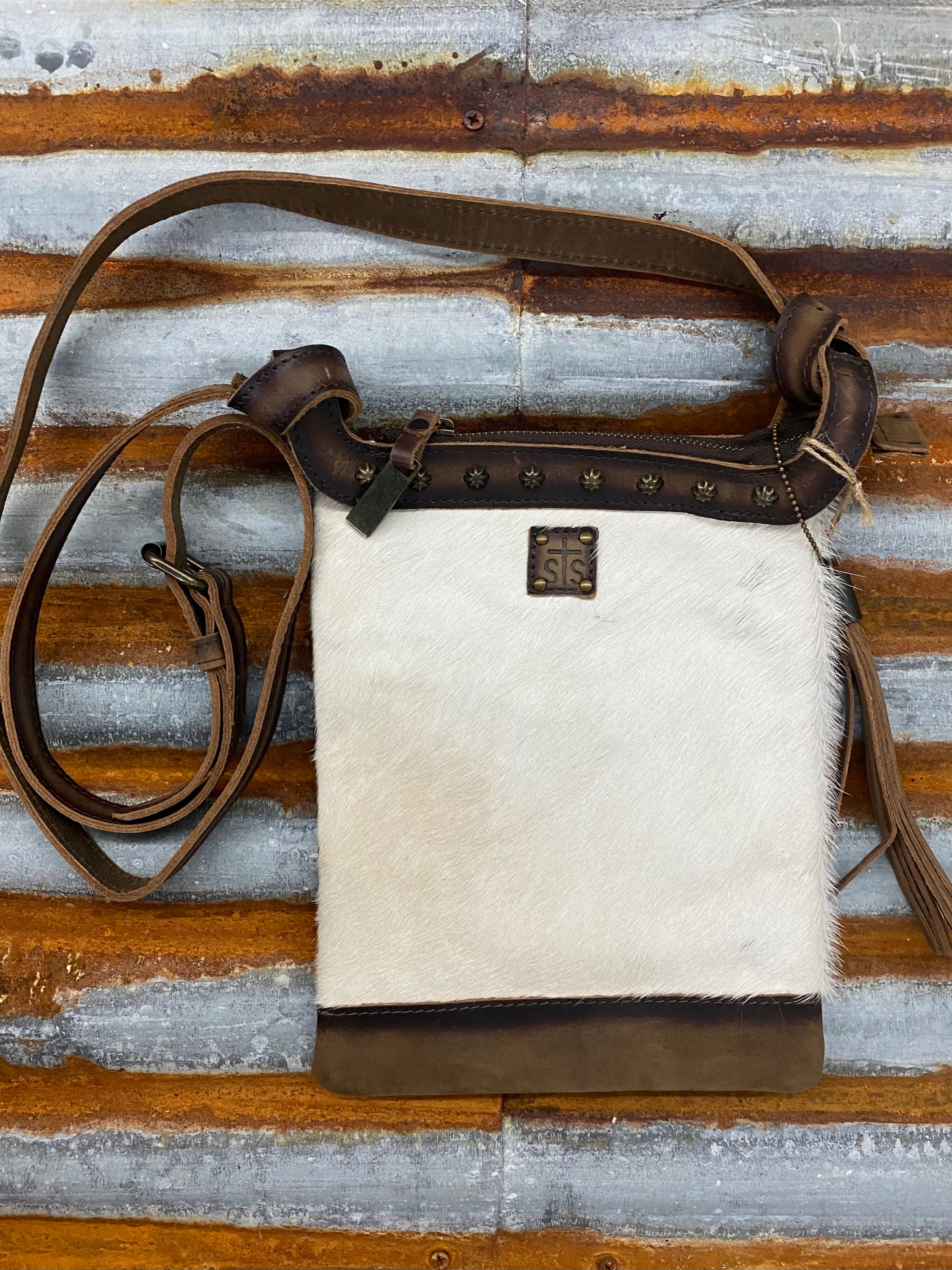 Womens STS Leather Cowhide Saddle Tramp Clutch - Cowpokes Western Shop